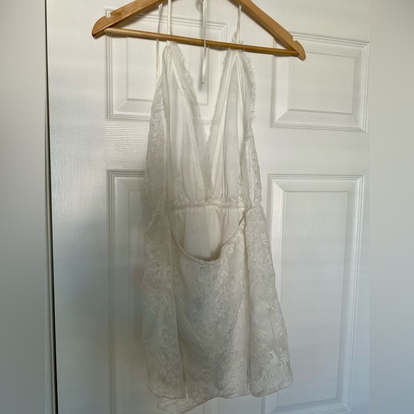 NWT Kendall & Kylie backless lace romper - Picture 2 of 3